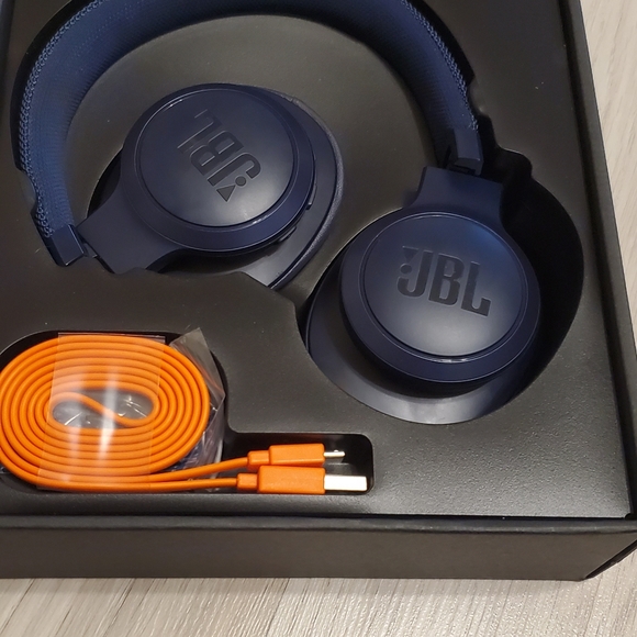 Jbl headphone - Picture 3 of 3